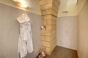 Tenuta Monacelli 4*